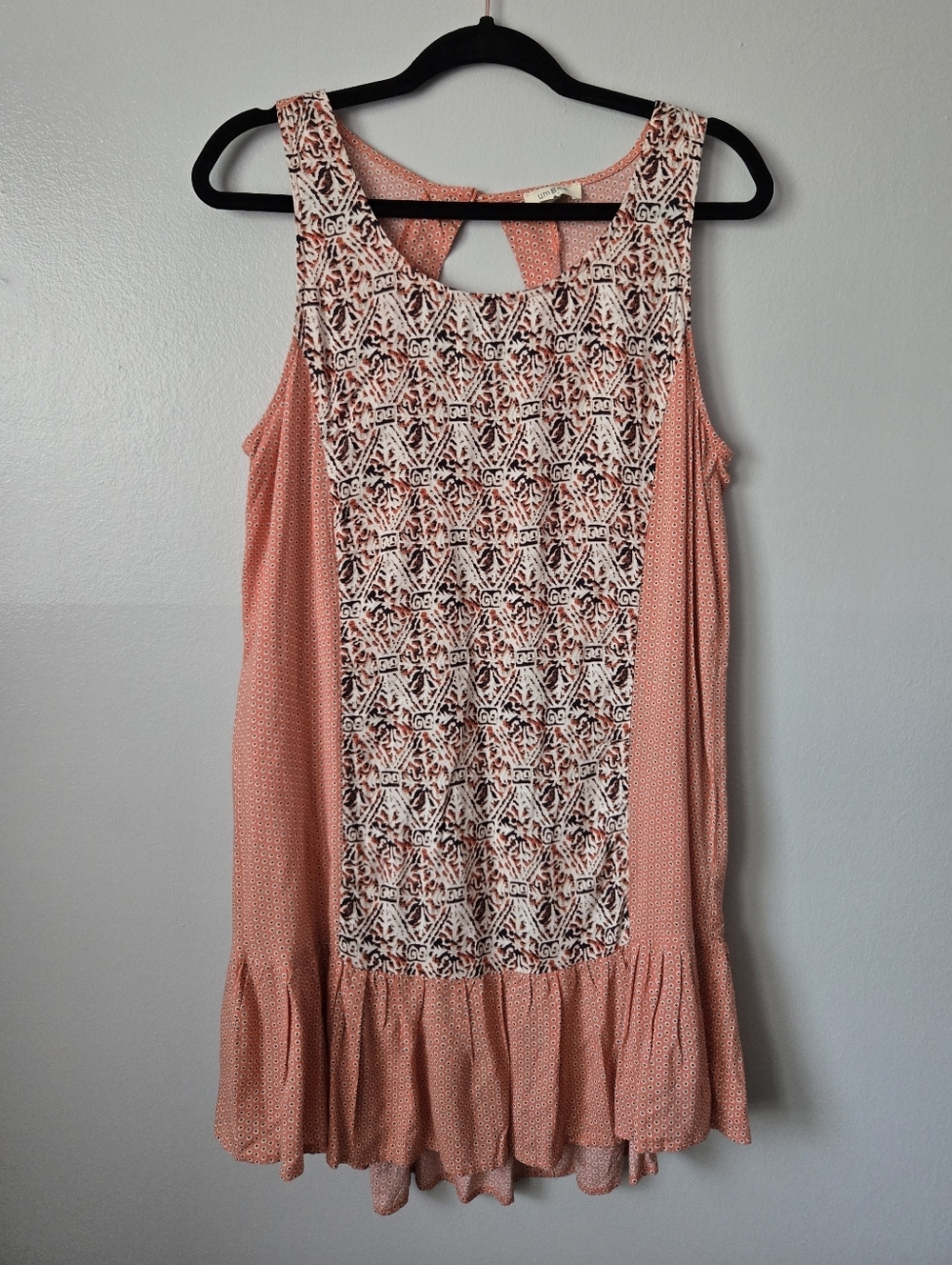 Umgee Boho Coral Mixed Print Ruffle Hem Mini Dress Keyhole Back Size Medium